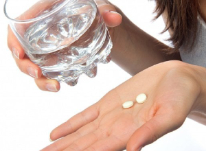 Jak správně a účinně zapíjet léky?